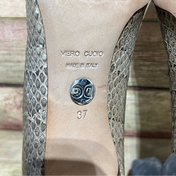 Dolce & Cabbana Snake Print Kitten Heels - Picture 8 of 9